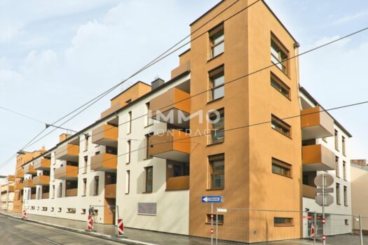 2dUmyAONqDF4Q6Rv5lXf5a