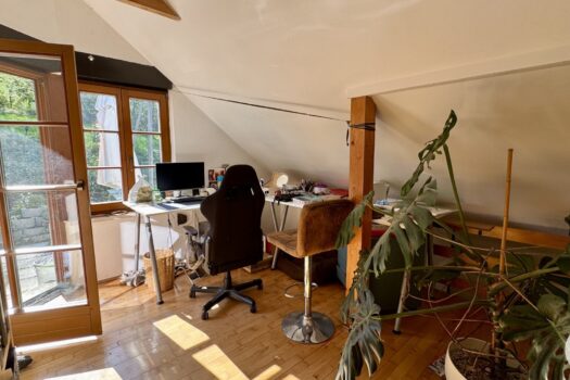 2j9ssUaJSSD0vf2NZRBoIW