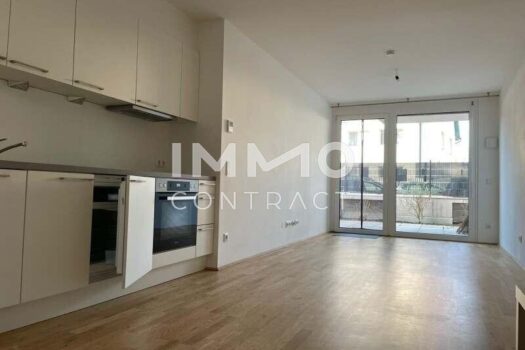 2jAjAENYljs6SMkDtGX3qW