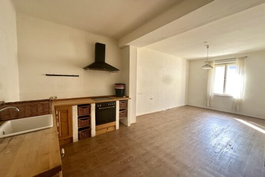 Küche mit Essbereich