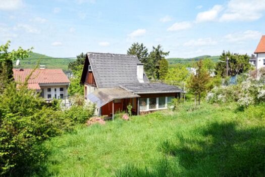 Ansicht aus dem Jahr 2017 nach Nordwesten mit Sommerhaus