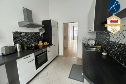 großzügige zeitlose Küche