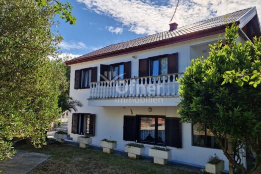 3G7UEFBB10QqMBJzTVxyAd