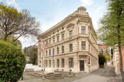 3GD1KTHovjpEiHRB0QXn1q