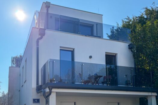 3SpI7uUIYphbp2Ey9zKzaE