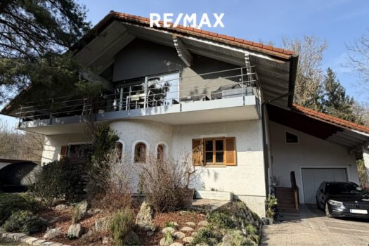 3WMG3eT4teyL0s2BlJzSiN