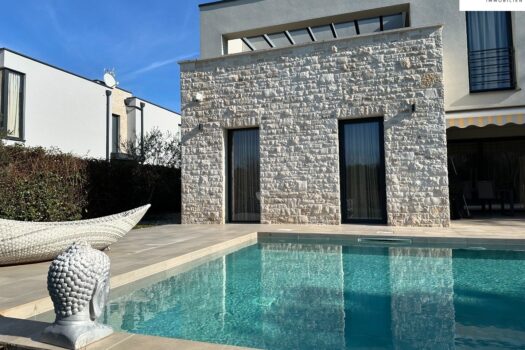 Luxusvilla in Poreč – Moderne Architektur, hochwertige Ausstattung & Pool 3anZSKbNDXRvgQXSLRm8hK