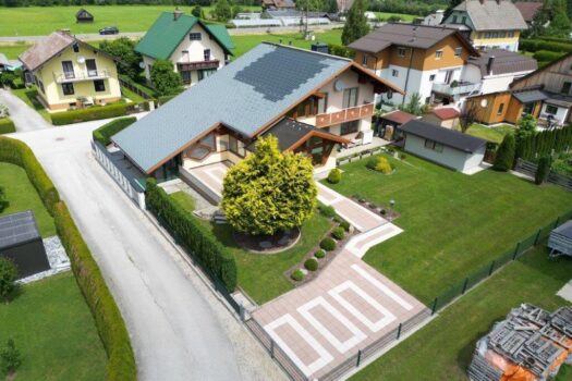 48W0SzrCWYs1gBE15S0UvB