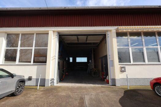 Lager- Werkstatt- Bürokombination mit Rolltor in 1220 Wien 4EQtC9gHIE4JFTd8wt5l88