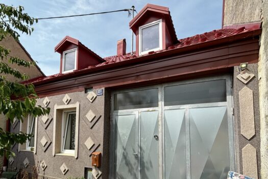 4HFH3FxsU1Whdj70hwGSa5