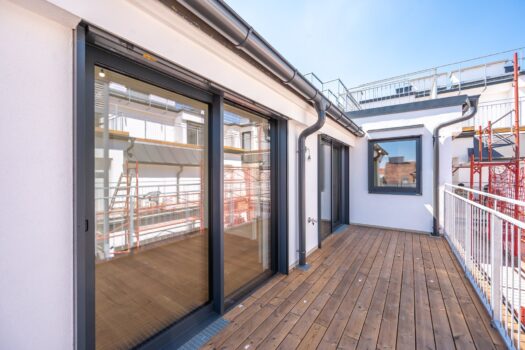 4PYo6mSk3kyg9M3WXh4nRZ 1