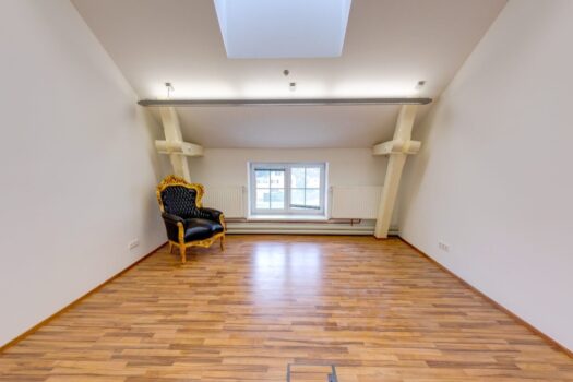 4Vpvk1OcscCOXgZDxxPgqL