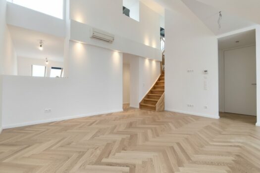 Erstbezug nach Sanierung - Dachgeschossmaisonette mit West-Seitig Terrasse - Klimaanlage vorhanden 4fr7wjOn6M7oZTEKBueZAQ 1