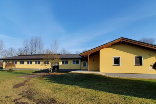 4lUzKL3hl5ljJLlBr3Ugnb 1