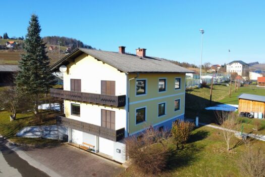 Sonniges Zweifamilienhaus in ruhiger Lage! Luftaufnahme