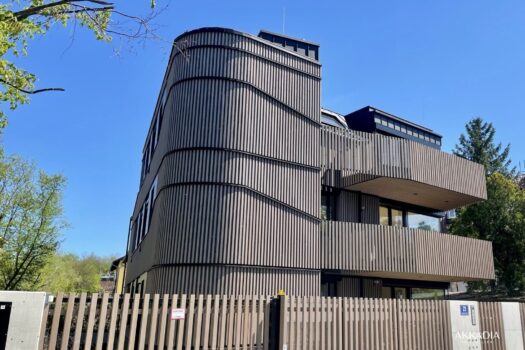 4xzpRB8WJRb66DTPRshKd8 2