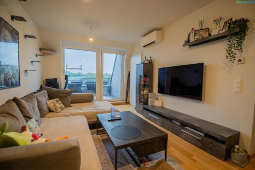 4yIMSGzyjJcRTiYgtdUAlD