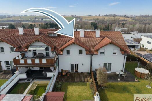 4zpvee9bjjRSXKxcmTmlpy