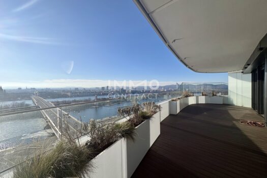 5Lk3fNAnAHHQ4hO65u0tUd