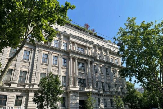 5gw7vt1E8KeexBq6Ng5QKi