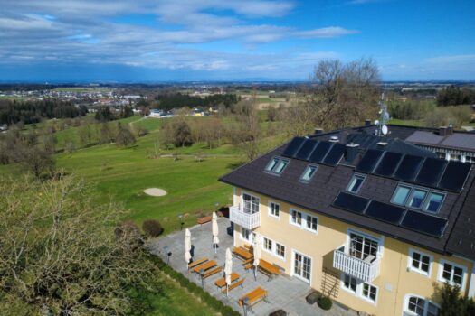 Stilvolle Wohnung & Büro am Golfplatz in Kirchham! 5vkubcsP32v6CGrrX3nyQV