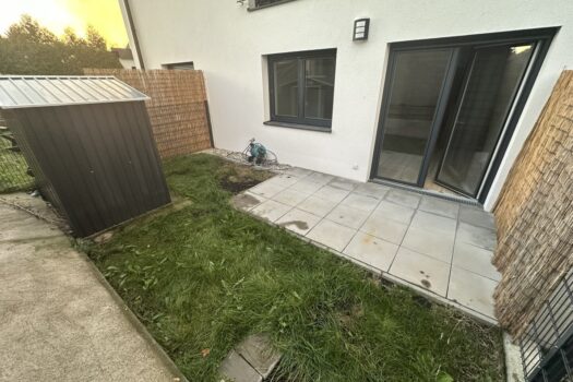 5y5SJnIMYU42J1hynaCo5y