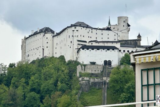 60ehMAKOzFmLZXEi41ydM3