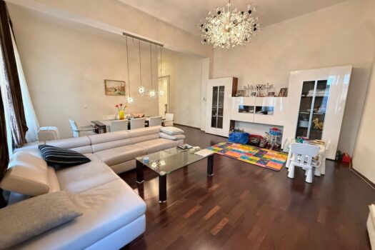 65wRzAbdnXxCLdsKFMI103