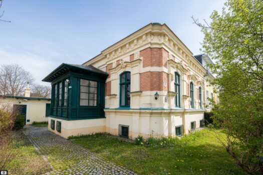 6CxpPofrF13TuCnElU9FV8