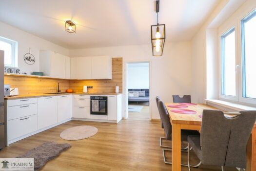 Küche und Essbereich