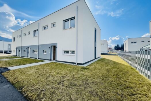 736vro2JAToCgnI7pLJGUz