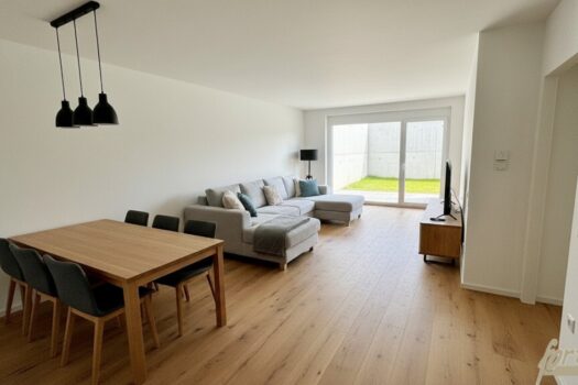 79XjbmSJLelidEMZFIHDwT