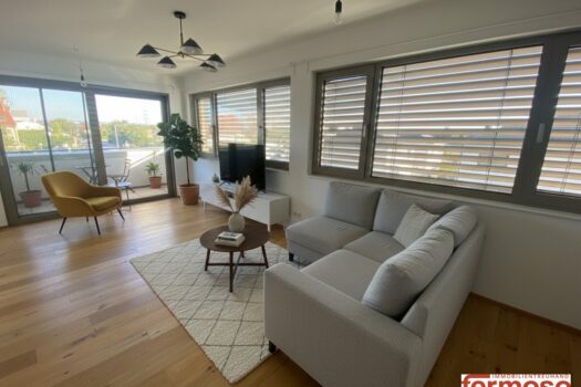 7edTirdNMaEUOeUXfV0LrZ