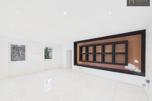 7thRj2nRyEz821lE3pkaMo