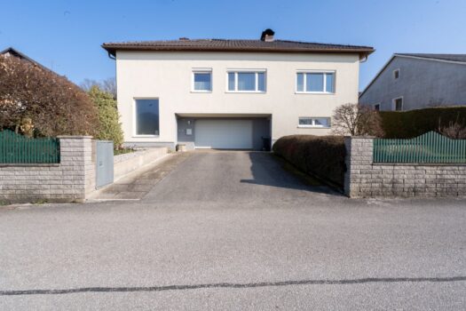 7xM1kq1LiDsH45accgCBEB