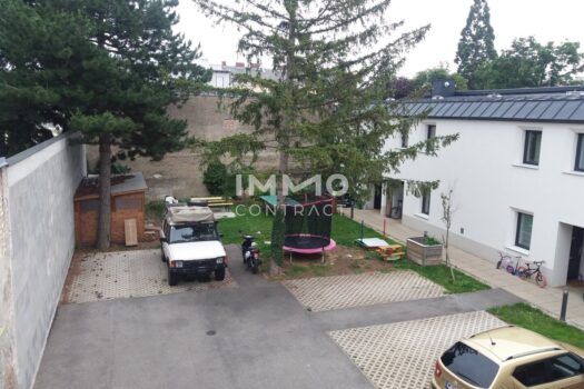 parkplätze re von einfahrt 1