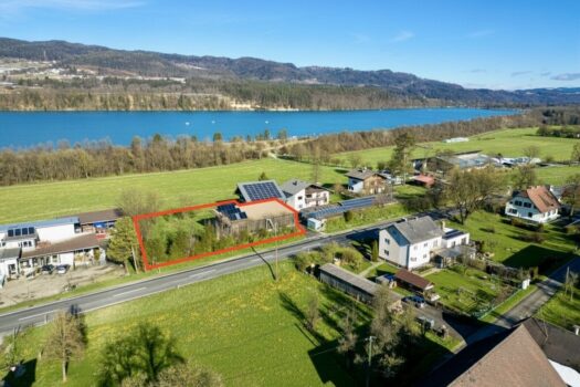 Luftbild mit eingezeichnetem Grundstück