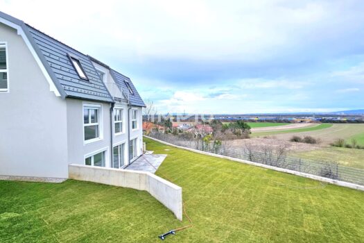 Neu EH Garten seitlich