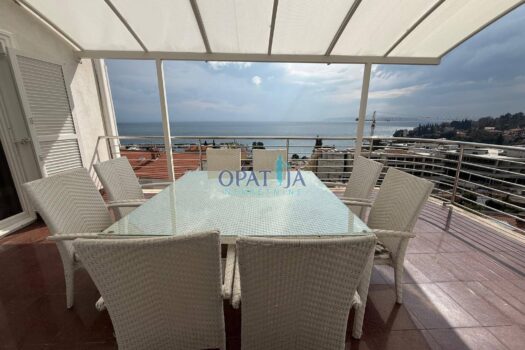 1774632590 1774628175226