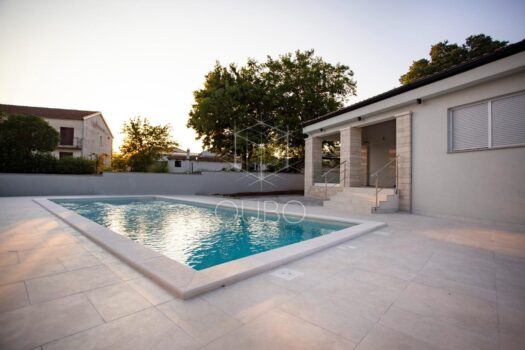 1775122035 photo 2025 09 03 14 21 33