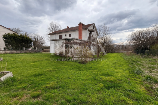 1775640235 rijeka podhum kuca sa 2 stana i dvije garaze 10