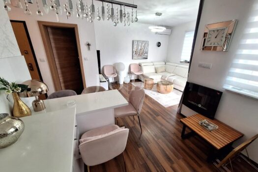 1775907649 736374065 666937 0