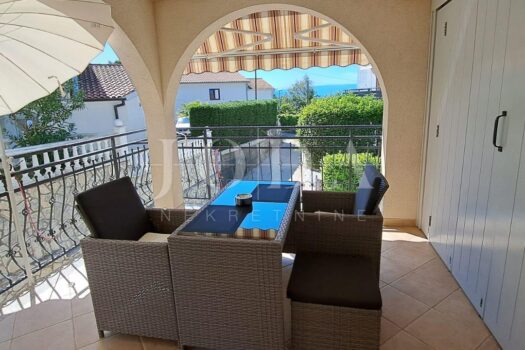 1775916223 1212364327 511821 0