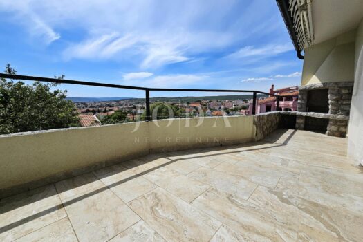 1775916310 1840775666 511823 0