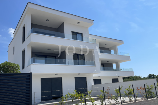 1775920630 975718259 418011 0