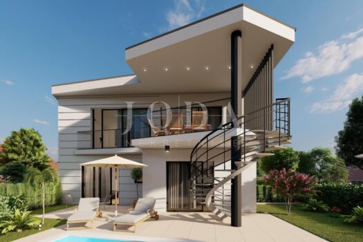 1775925382 555796245 384358 0