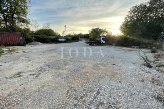 1775926208 2000073851 421205 0