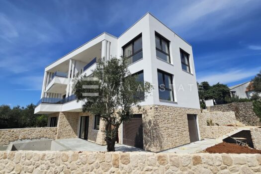 1775931570 20260411 124011