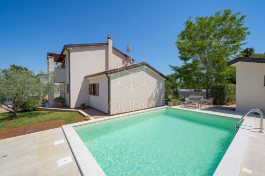 1776176974 villa clariss 1