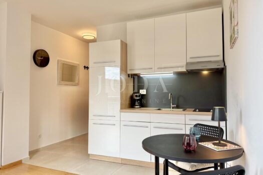 1776784656 138856416 668931 0